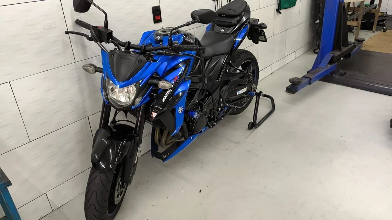 Gsx s750