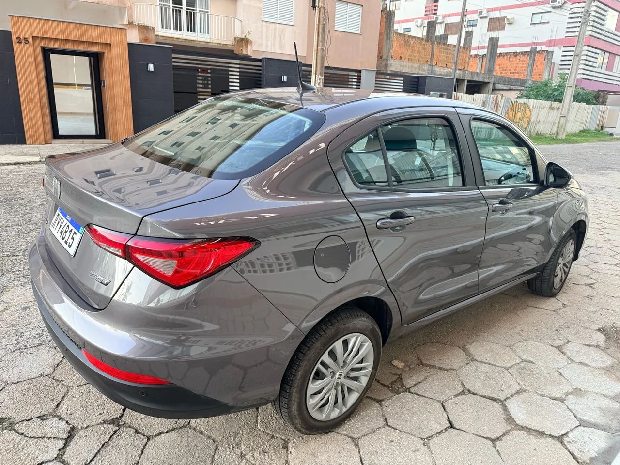 Fiat Cronos Drive 1.3 8V Flex Aut. 2024 - Foto 2