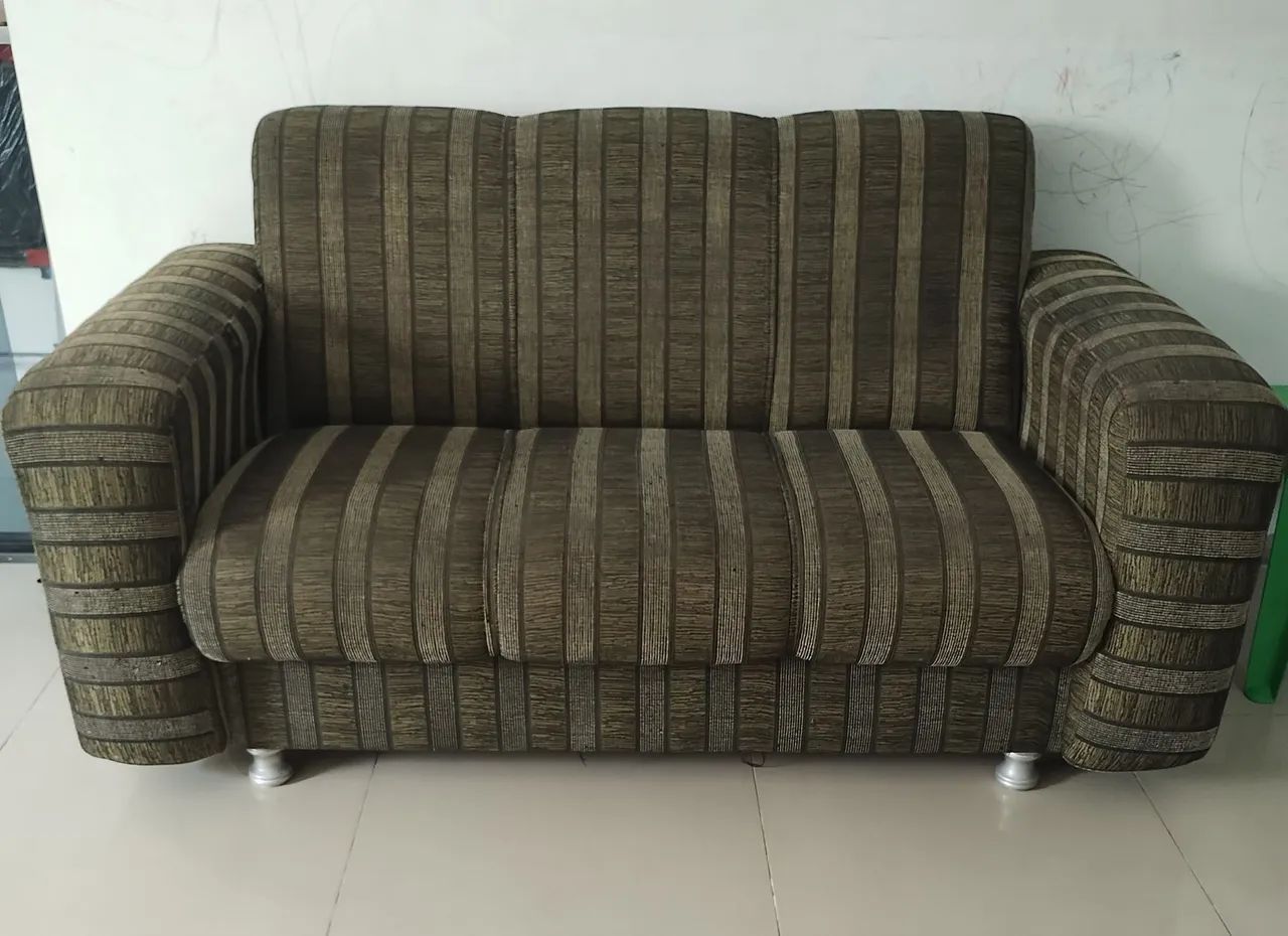 Sofá três lugares  - Foto 2