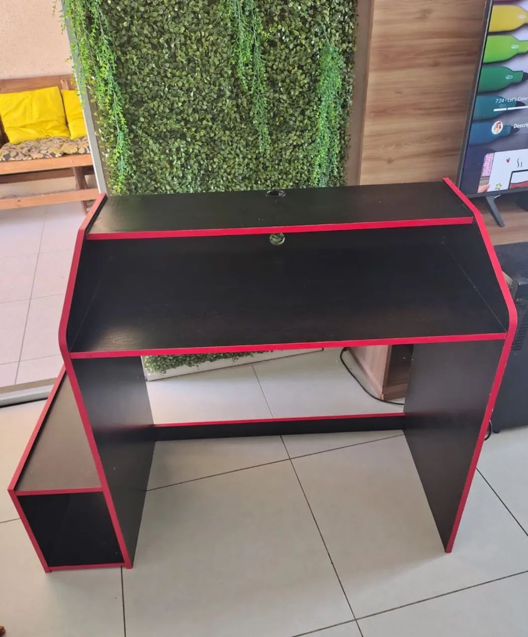 Mesa gamer semi nova - Foto 2
