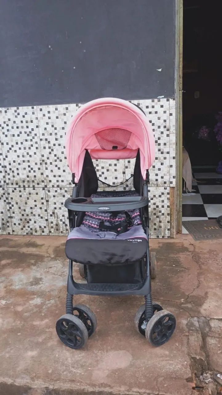 Vende-se carrinho de bebê (menina) carrinho em excelente estado. - Foto 3