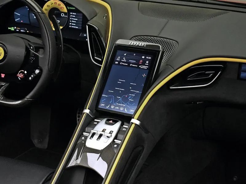 Ferrari Roma Spider 3.9 V8 620cv, foto 10 de 13