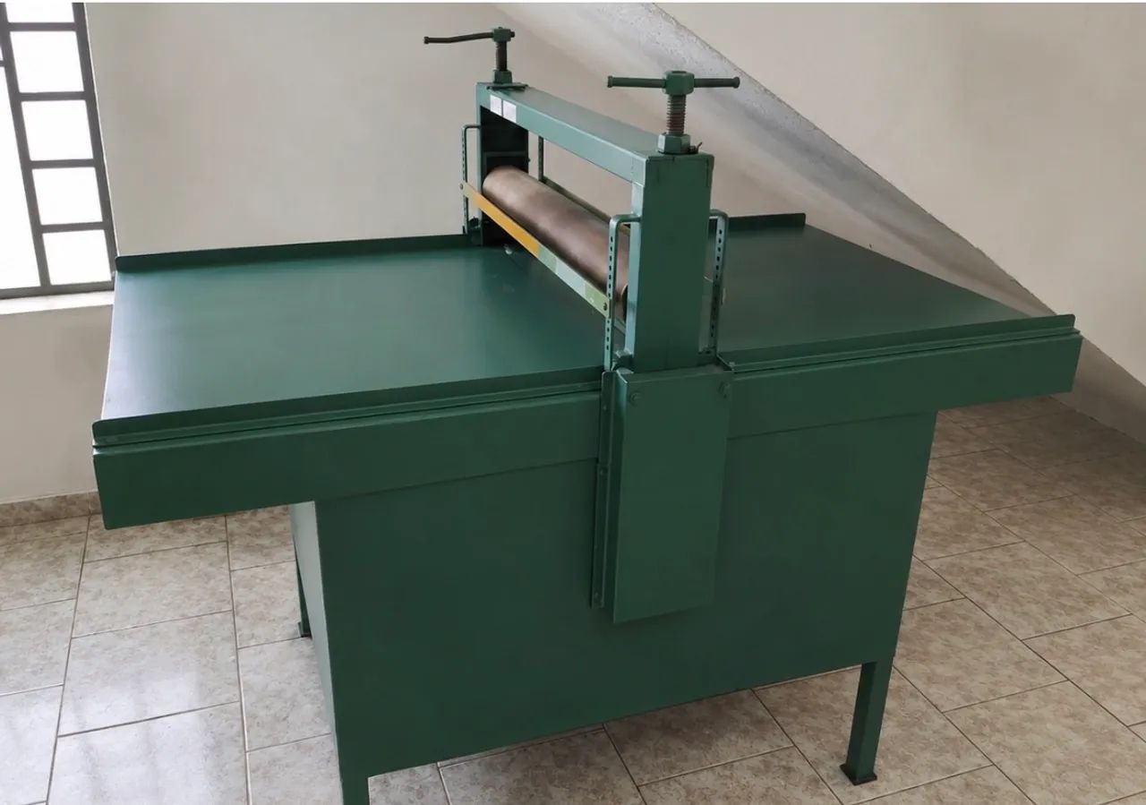 Máquina de corte vinco industrial 