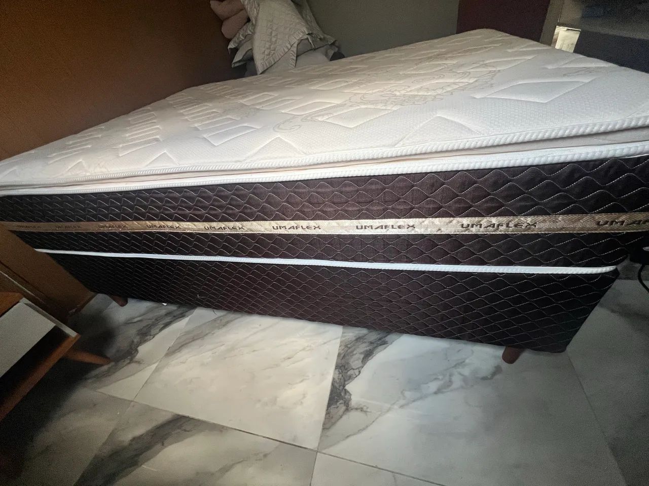 Cama box 