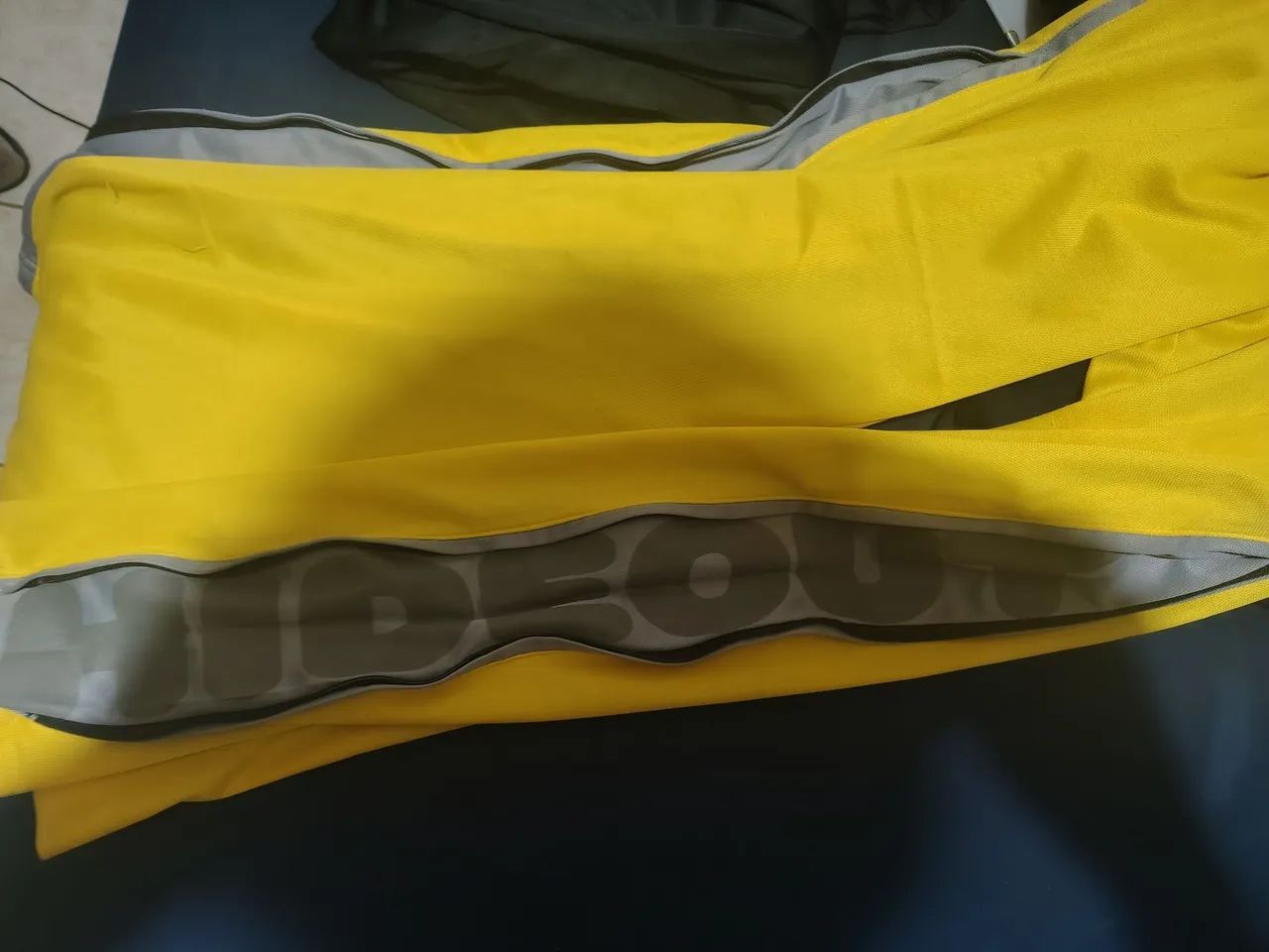 3 calças tamanho 40 hideout, Adidas e Psico
