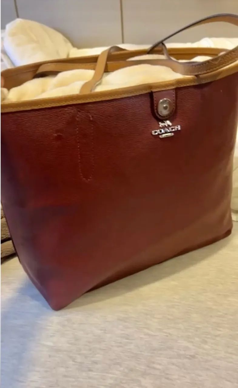 Bolsa caramelo coach dupla face - Foto 4