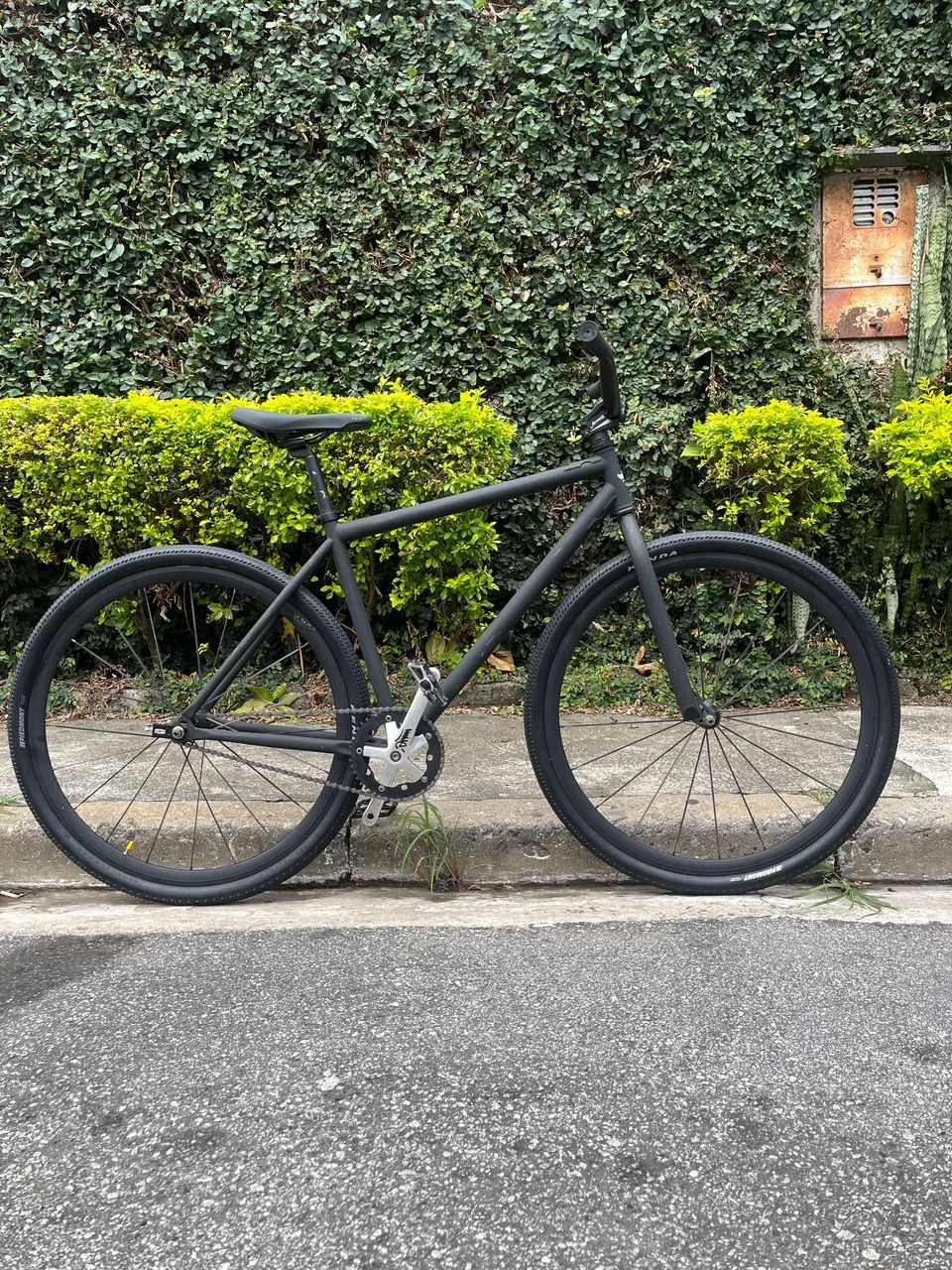 Bicicleta AirWalk tamanho 53 - Foto 2