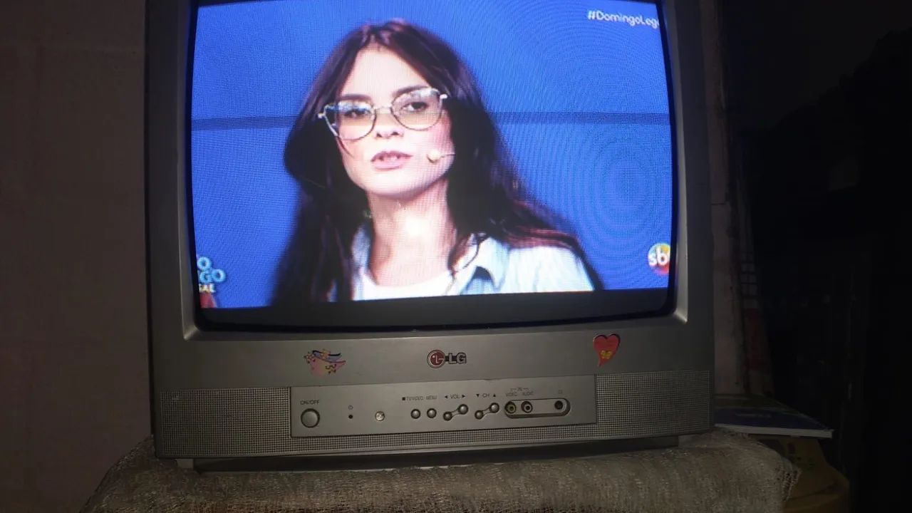 Tv de tubo LG 20 polegadas com conversor  - Foto 2