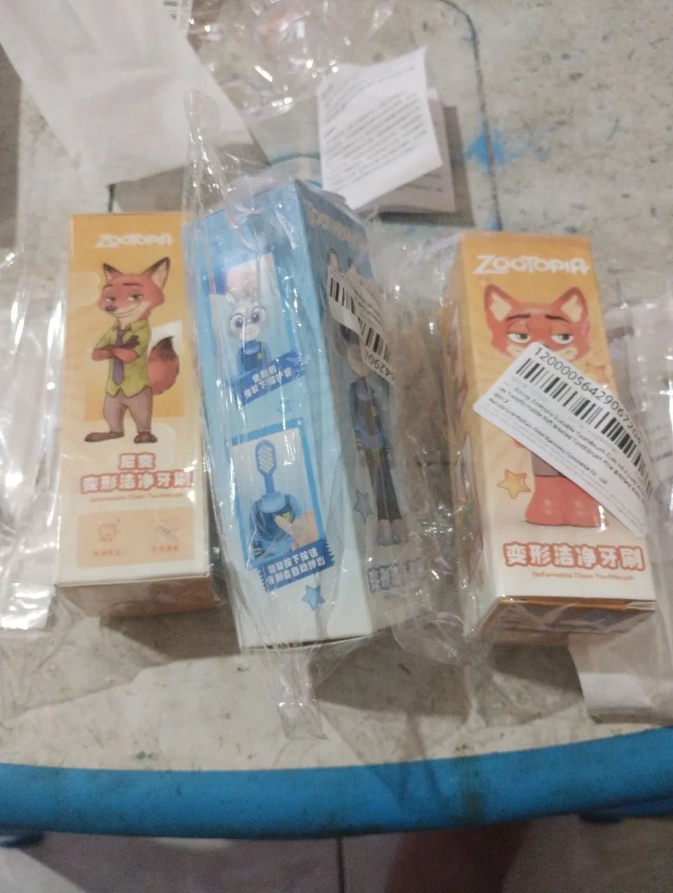 Escova dente infantil Zootopia  - Foto 5