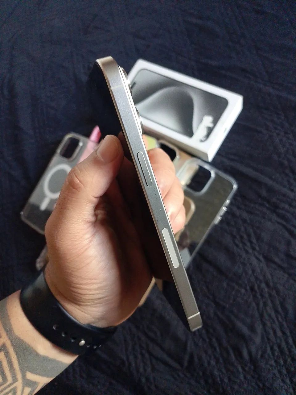 iPhone 15 Pro Max 256GB Com Caixa, Nota e várias capinhas! - Foto 3