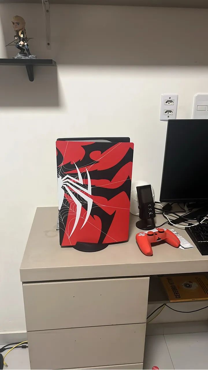 PS5 edição limitada Spider Man 2 + 2 controles  - Foto 3