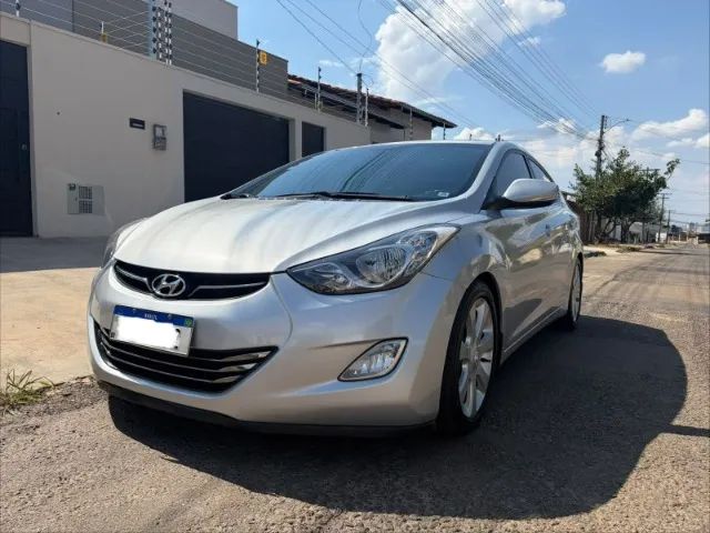 Hyundai Elantra GLS 1.8 16V 2012