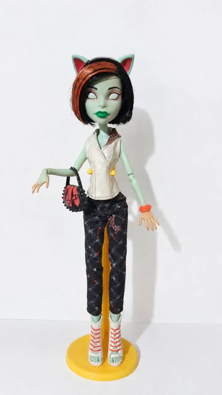 Monster high Scarah Freaky Fusion