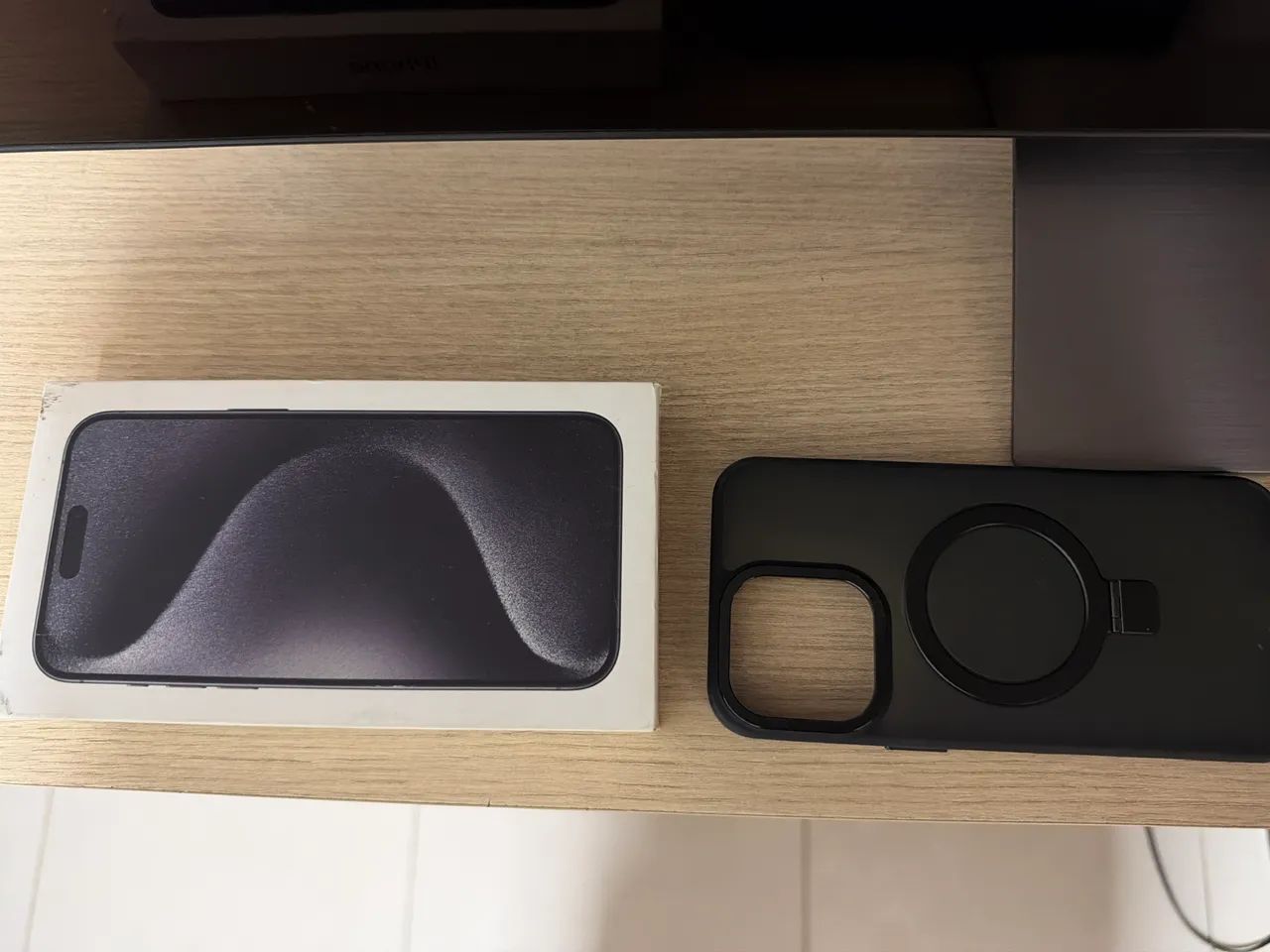 iPhone 15 Pro Max - 256 GB - Titânio Preto - Foto 5