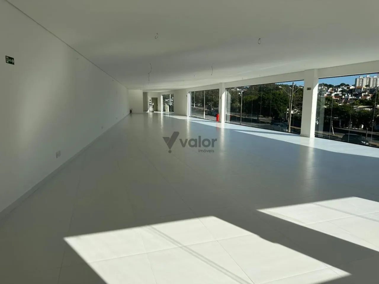 Salão à venda e para alugar em Campinas, Vila Brandina, com 750 m² - Foto 3