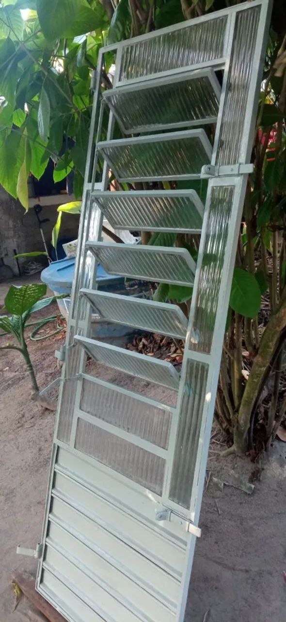 Porta basculante para casa - Foto 2
