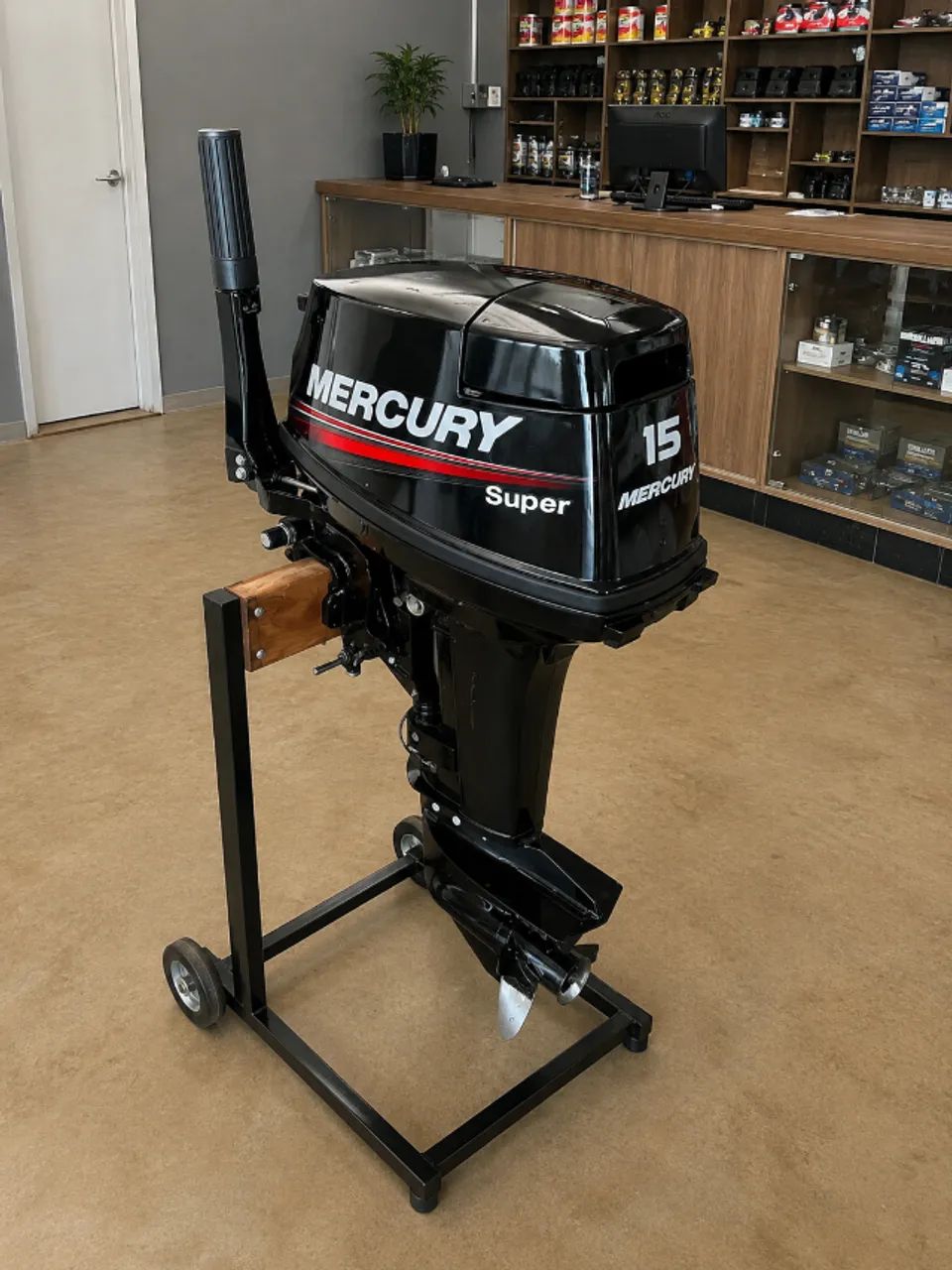 Motor Mercury 15 HP para Barcos e Canoas - Foto 3