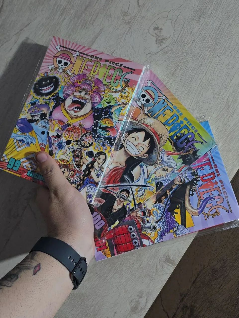 One piece volume 99, 100 e 101