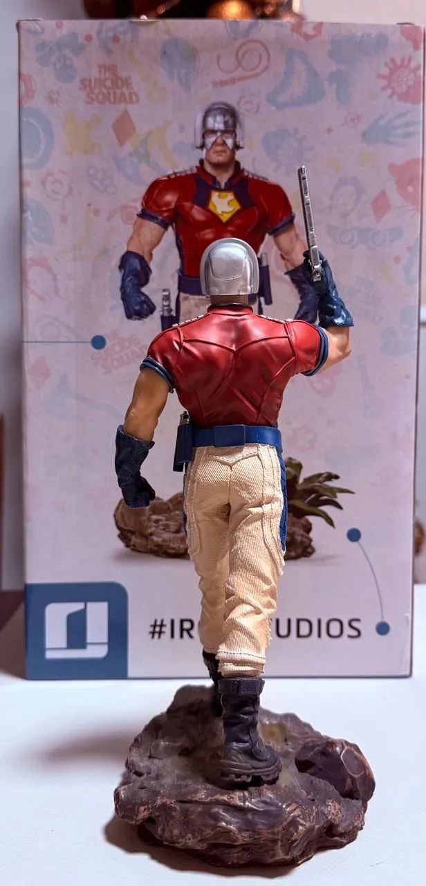 Peacemaker - The Suicide Squad Art Scale 1/10 - Iron Studios - Foto 2