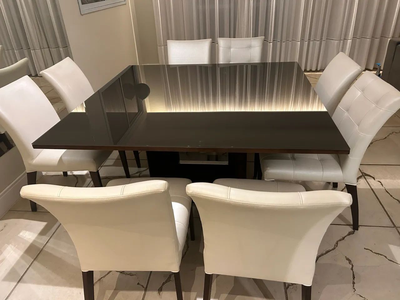 Mesa 1,60 X 1,60, 8 lugares 