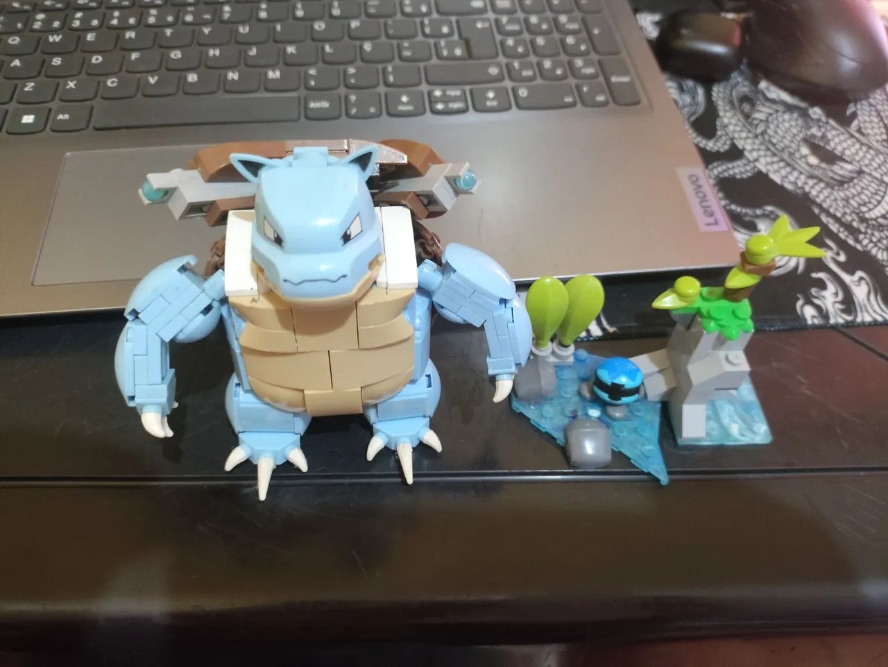 Lego Pokémon Blastoise sem caixa com manual em PDF