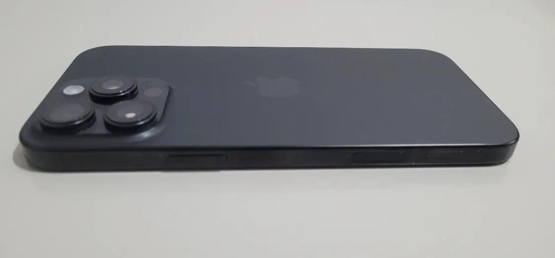 iPhone 16 Pro Max - Foto 4