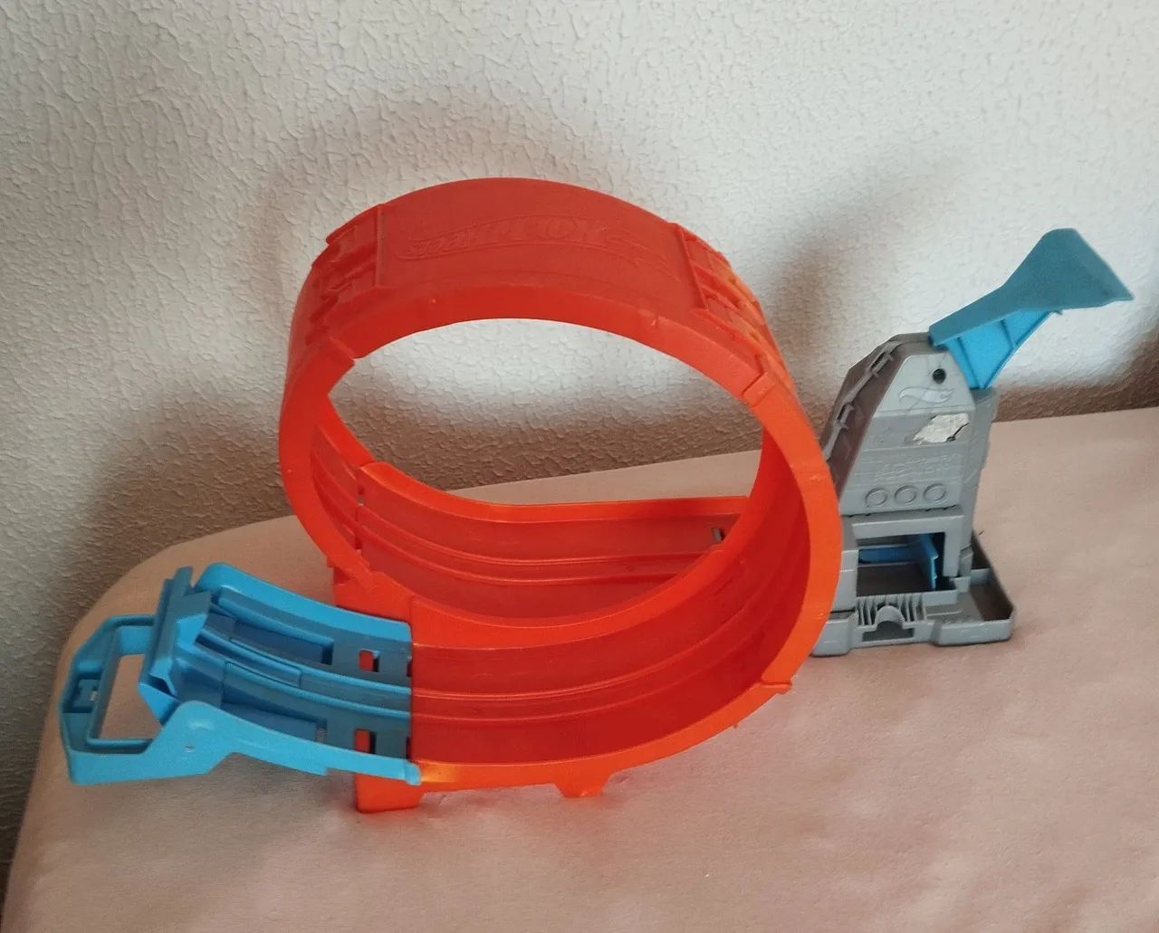 Pista Hotwheels 360 graus - Foto 5