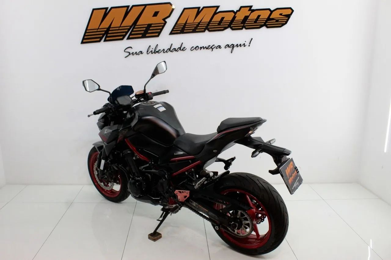 KAWASAKI Z900 - Foto 4