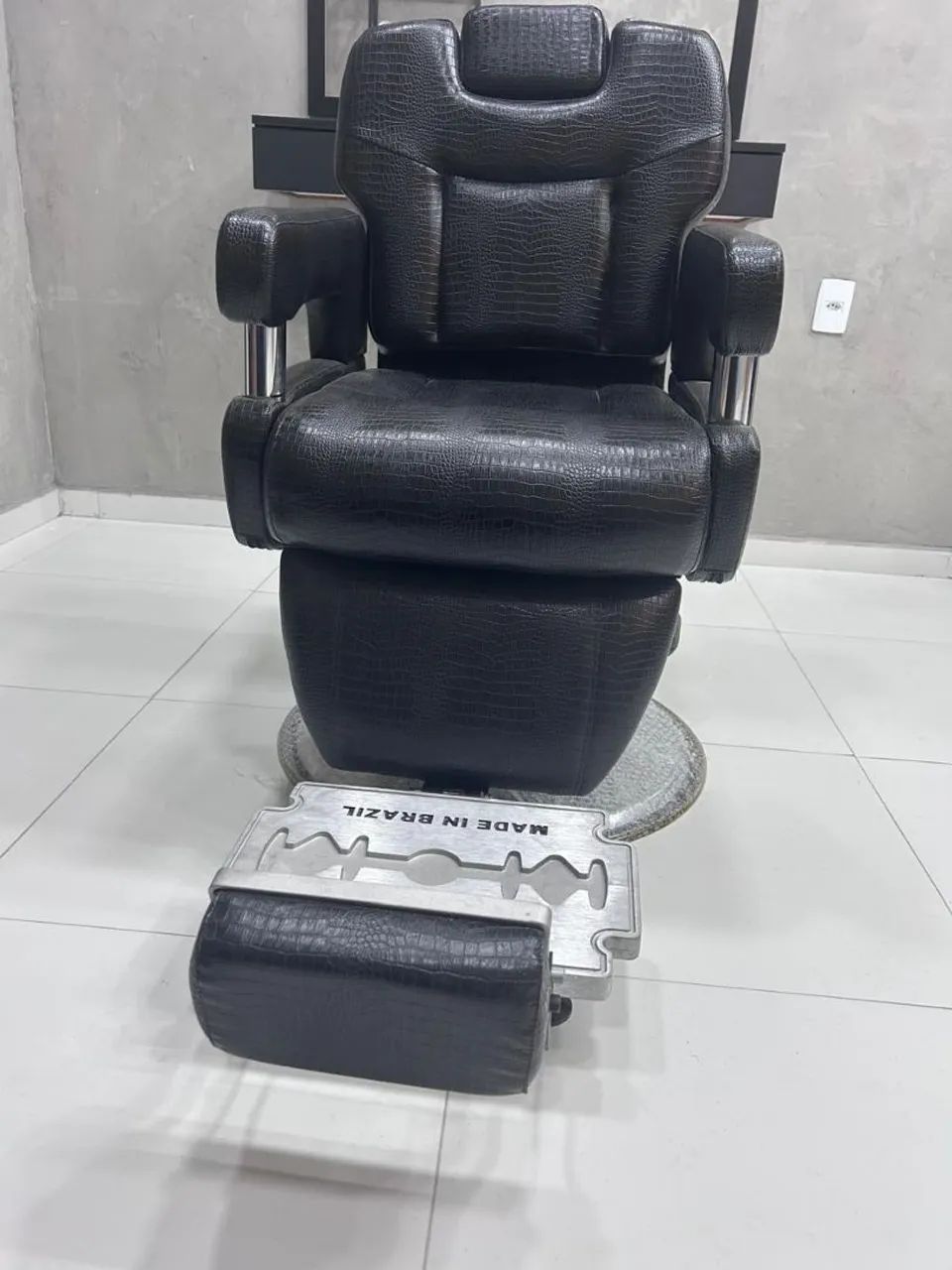 vendo poltrona para barbearia (nova) - Foto 3