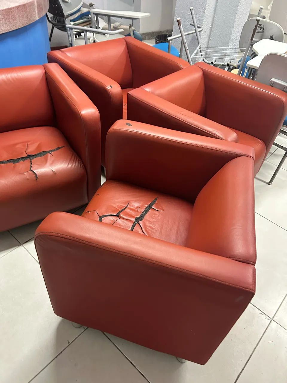 Poltronas acolchoadas 100$ unidade  - Foto 5