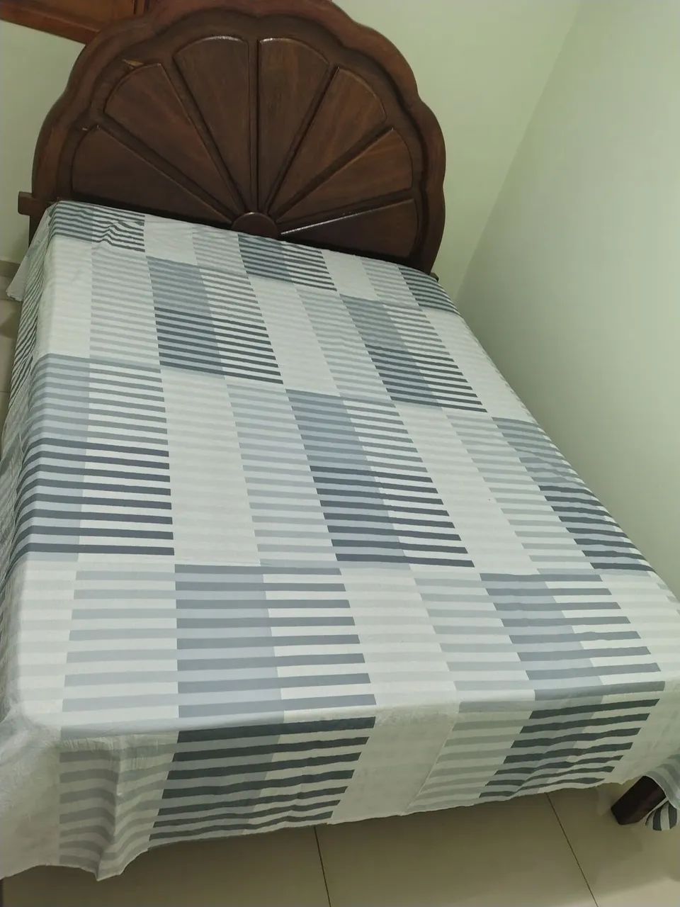 Cama casal sucupira em ótimo estado  - Foto 2
