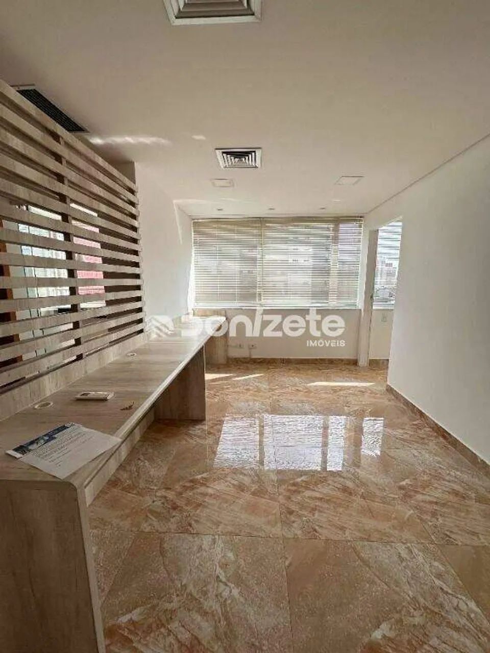 Sala Comercial 42,50m² com 3 salas, 2 banheiros e 1 vaga | Vila Bastos, Santo André