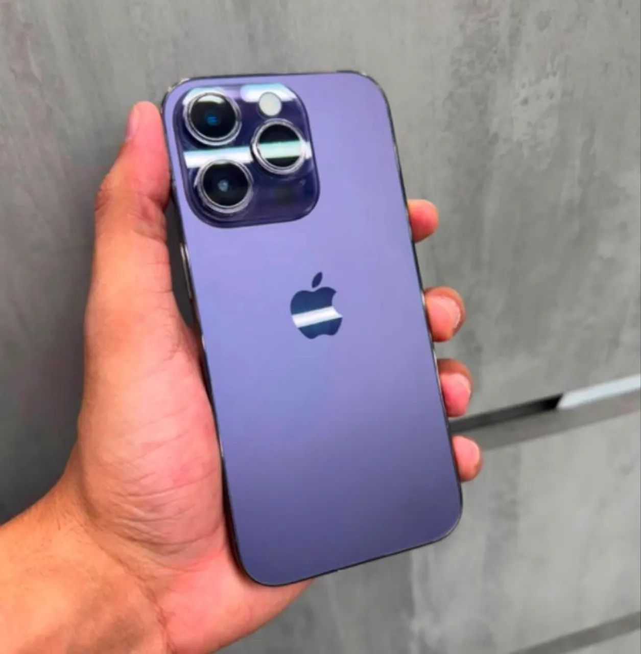 iPhone 14 Pro roxo 