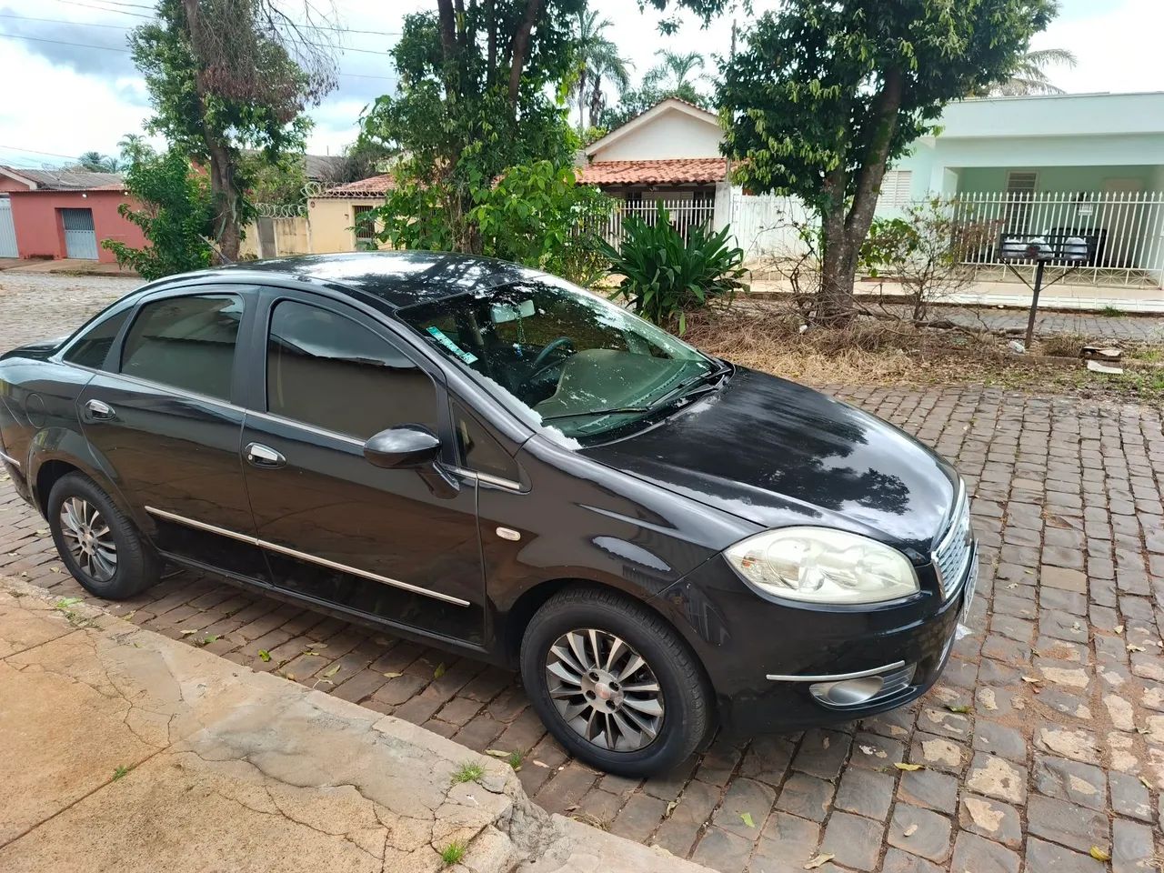 Fiat Linea LINEA 1.9/ HLX 1.9/ 1.8 Flex 16V 4p 2011