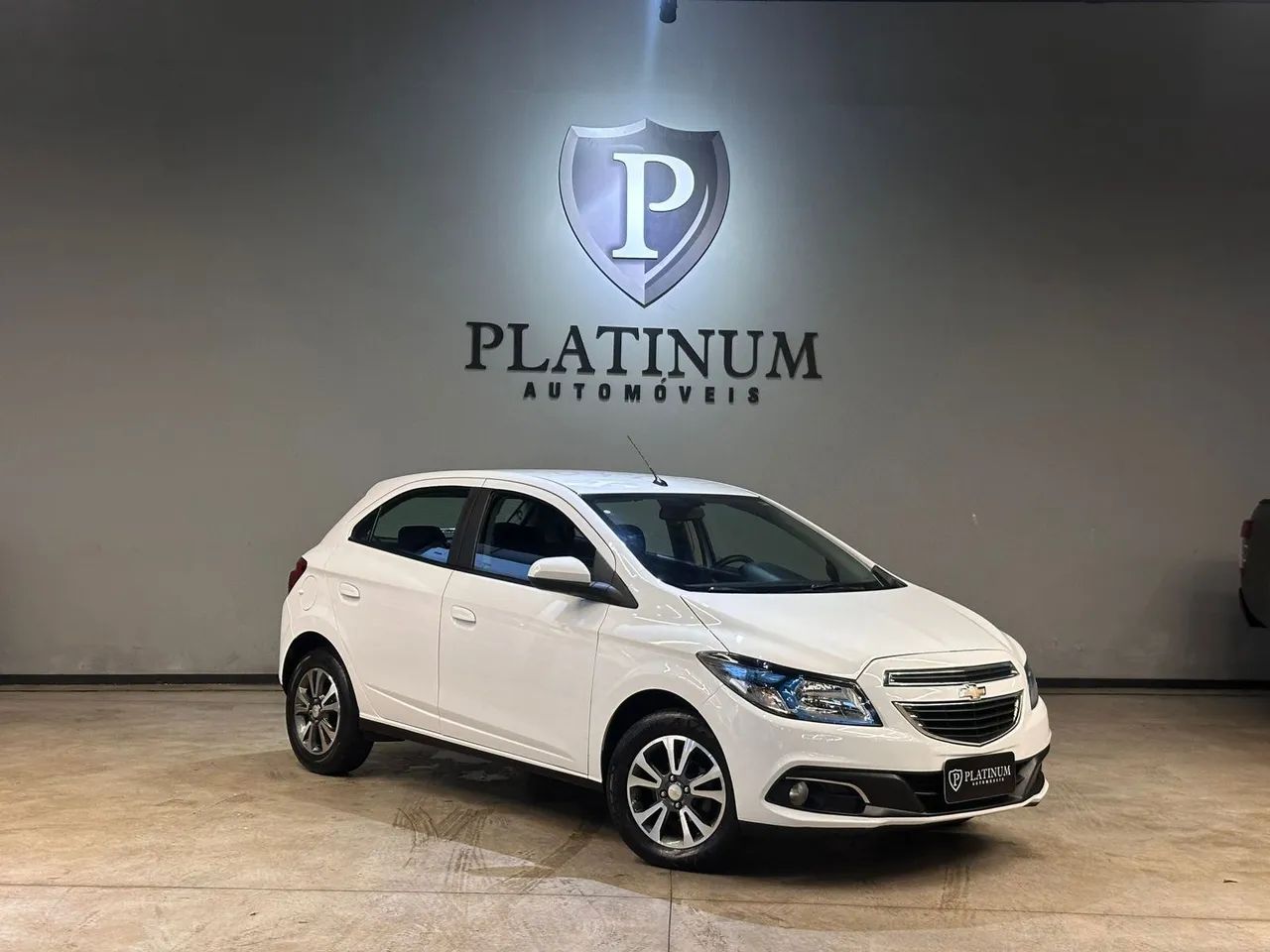 Chevrolet Onix Hatch LTZ 1.4 8V Flex Aut. 4P 2016