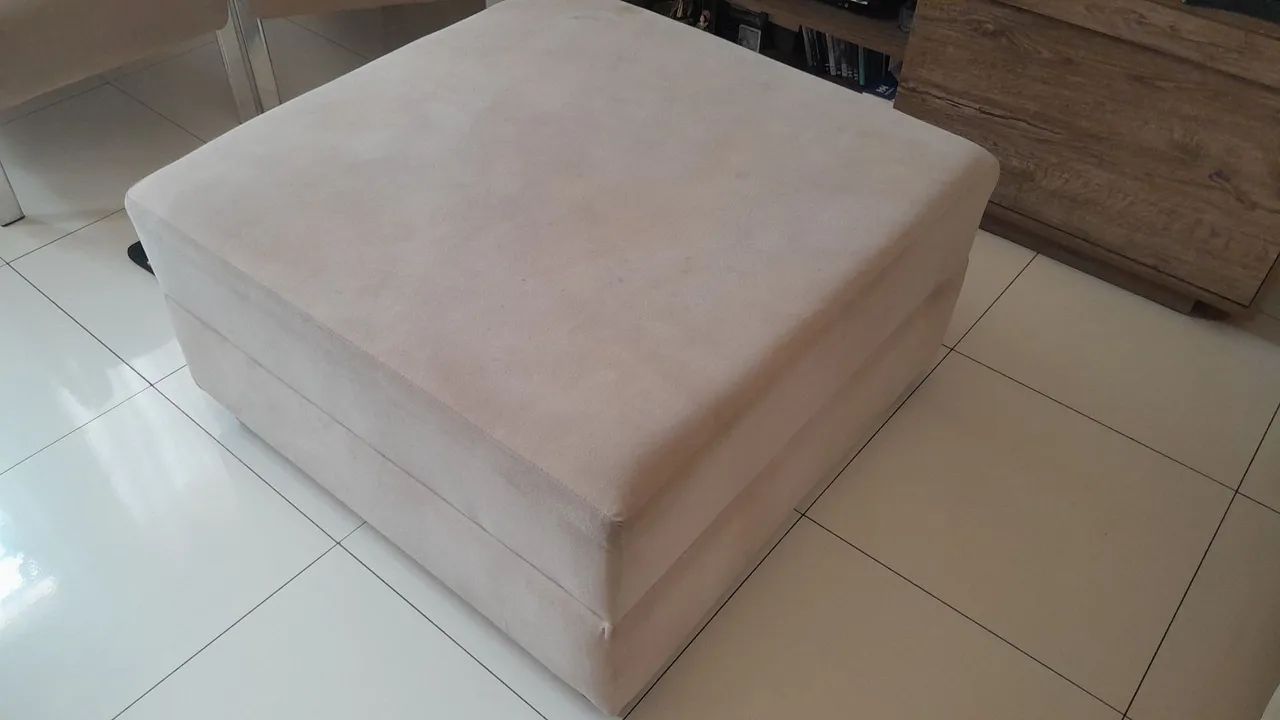Puff Moderno Bege 90x90cm - Seminovo