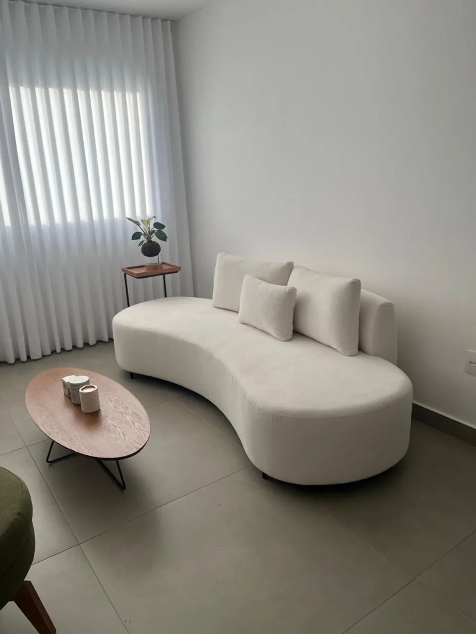 Sofá Orgânico Curvo Branco/Off-White - Design moderno (2,3m) - Foto 2