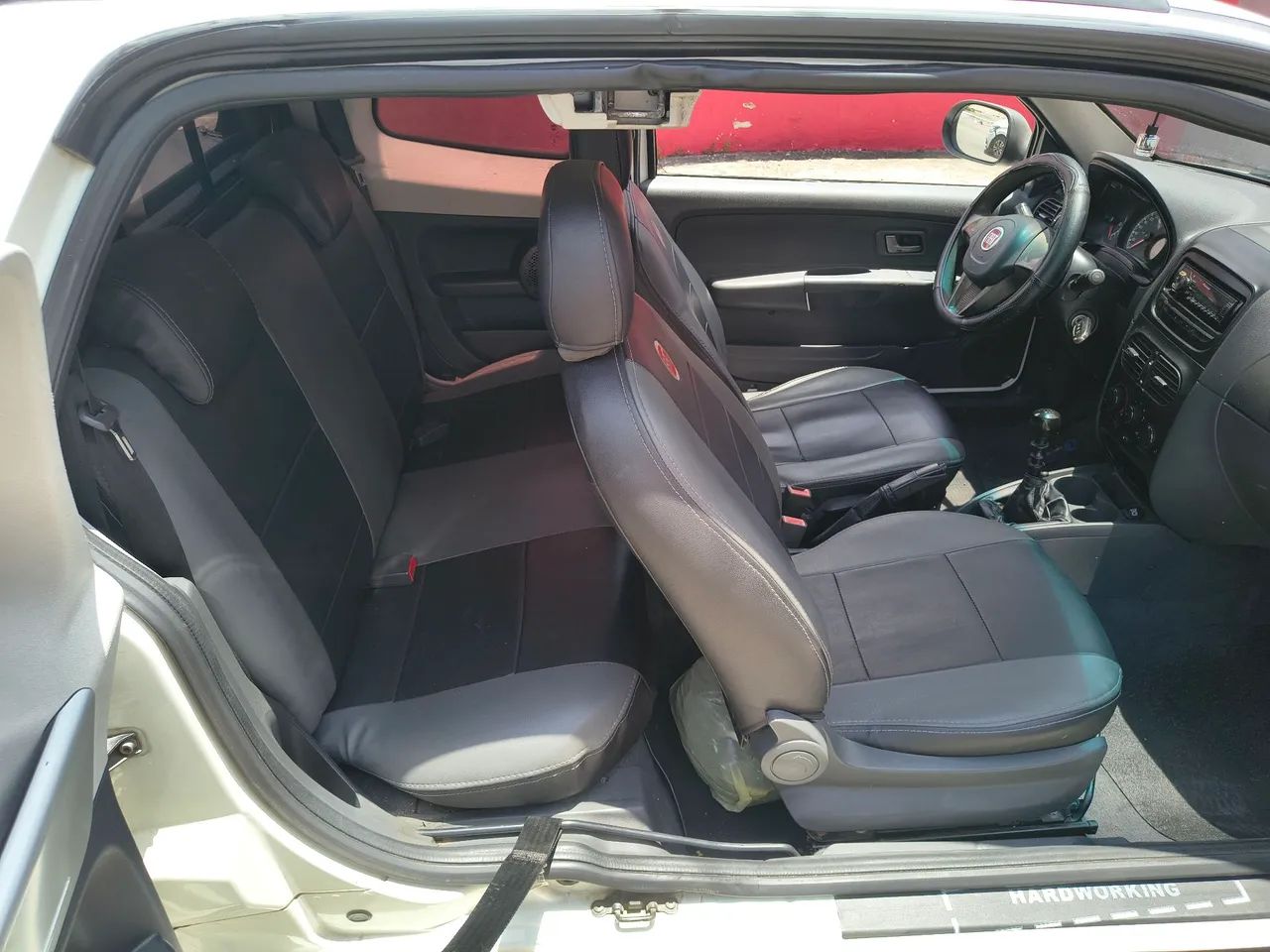 Fiat Strada Working Hard 1.4 Fire Flex 8V CD 2017 - Foto 3