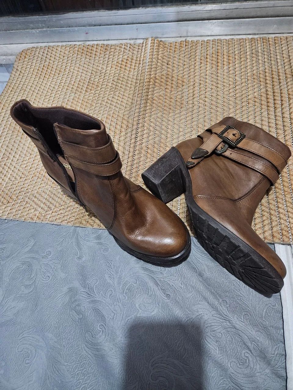 BOTA FEMININA MARROM - Foto 3