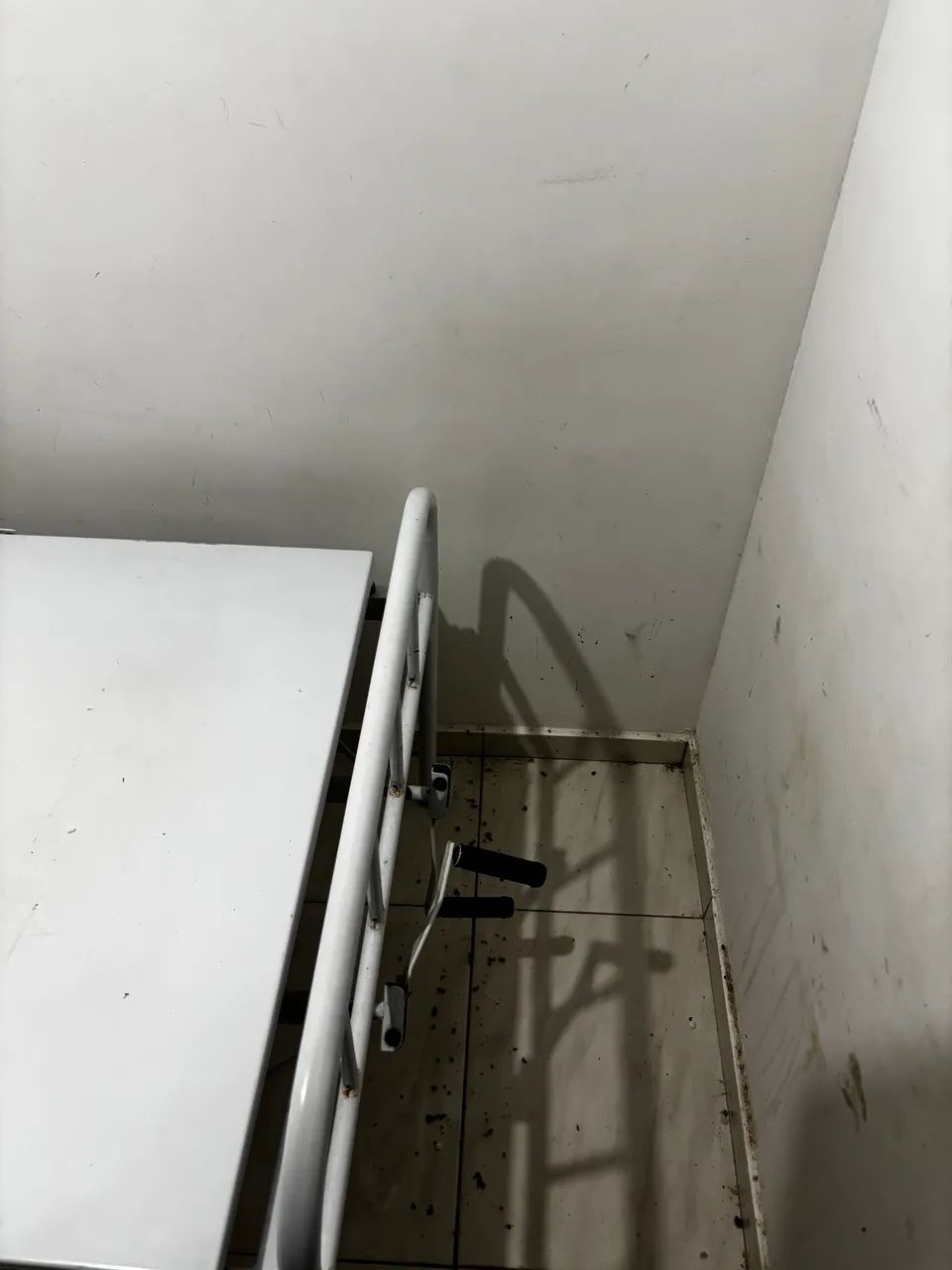 Cama hospitalar ajustável  - Foto 5