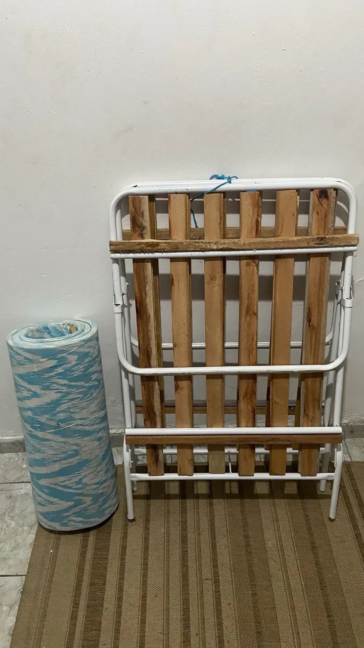 Cama de Campanha Dobrável 