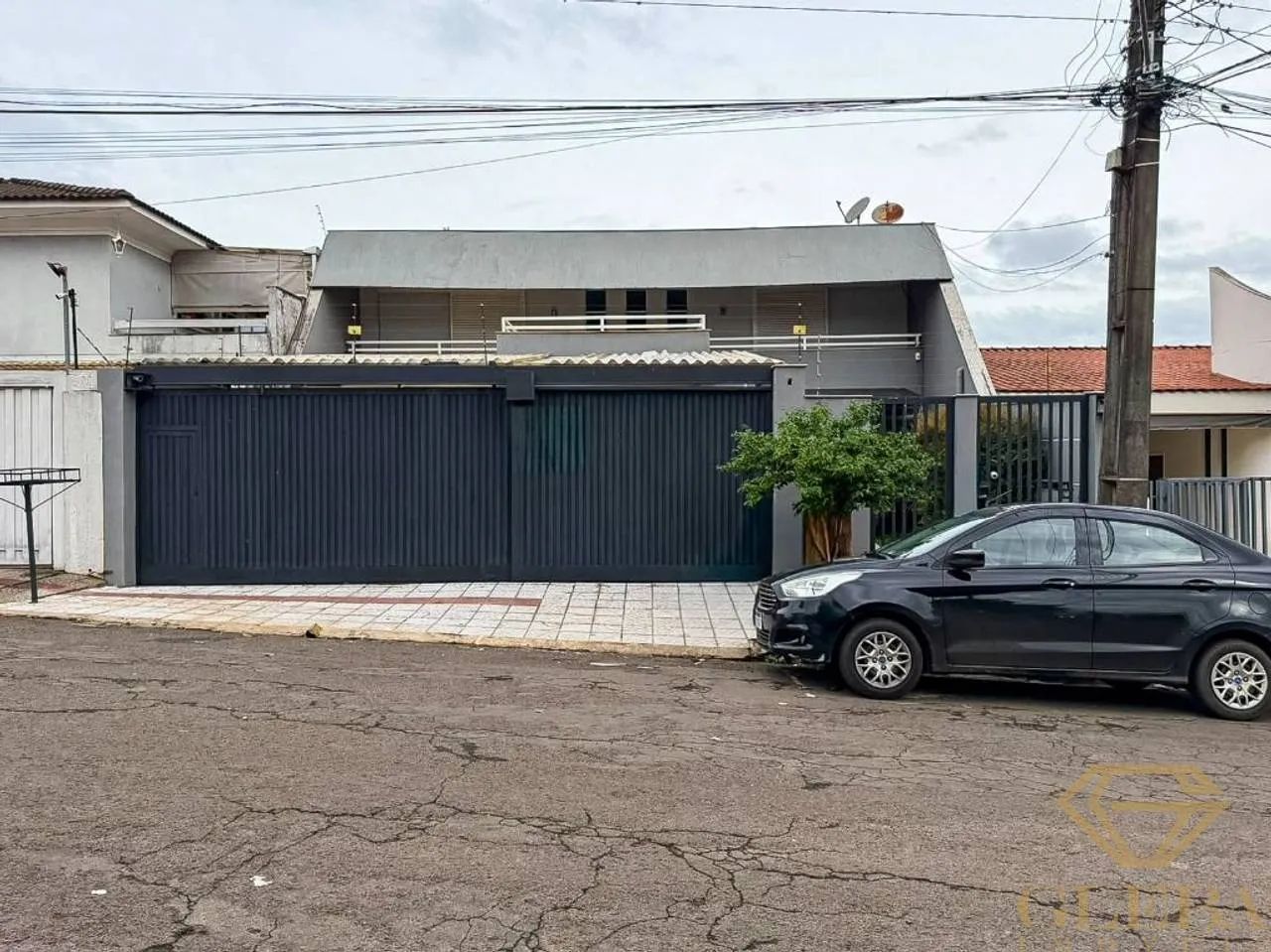 Casa á venda com 4 dormitórios no Petrópolis, Londrina/PR