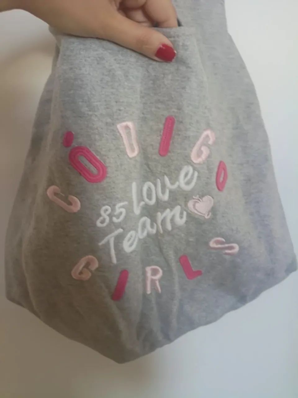 Bolsa cinza código girl com estojo - Foto 4