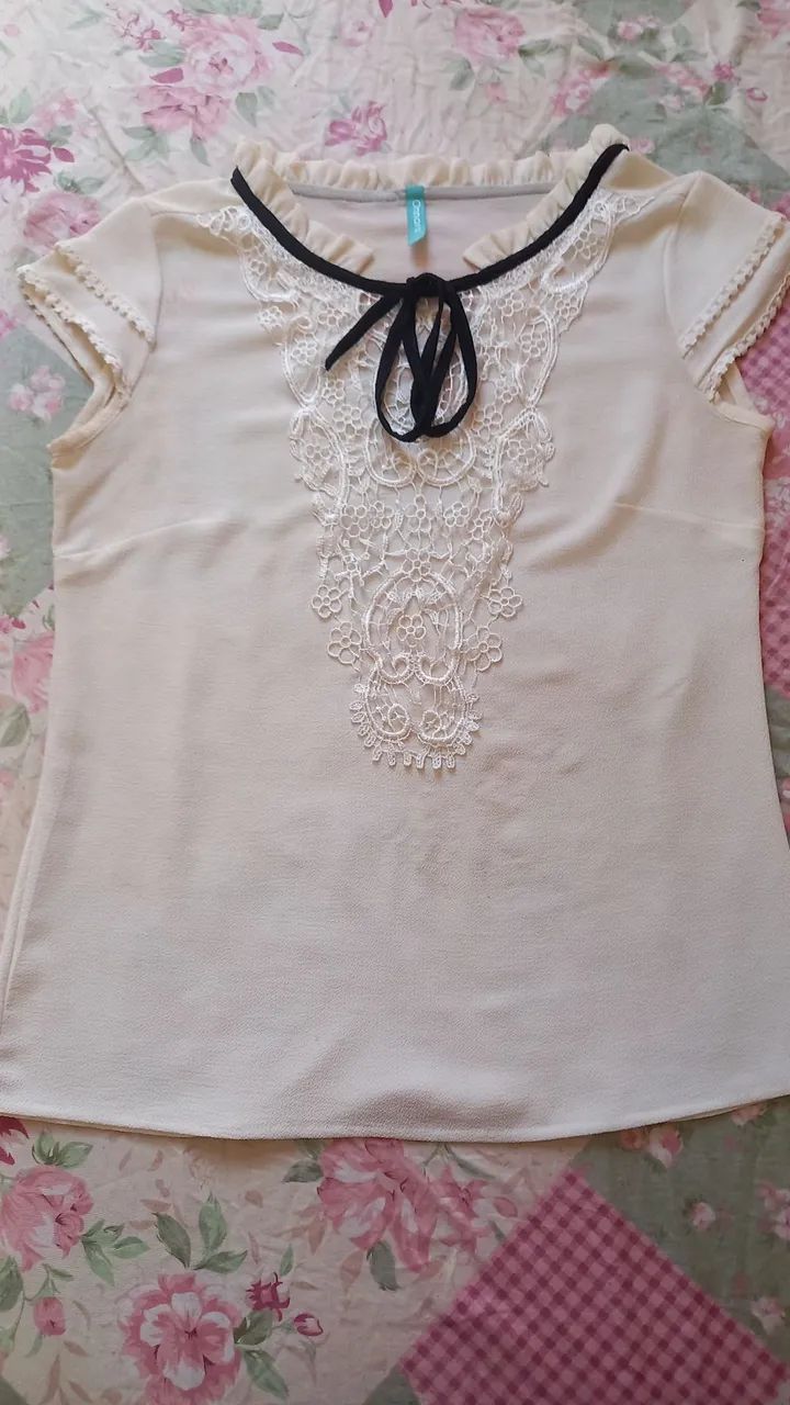 Blusa com renda