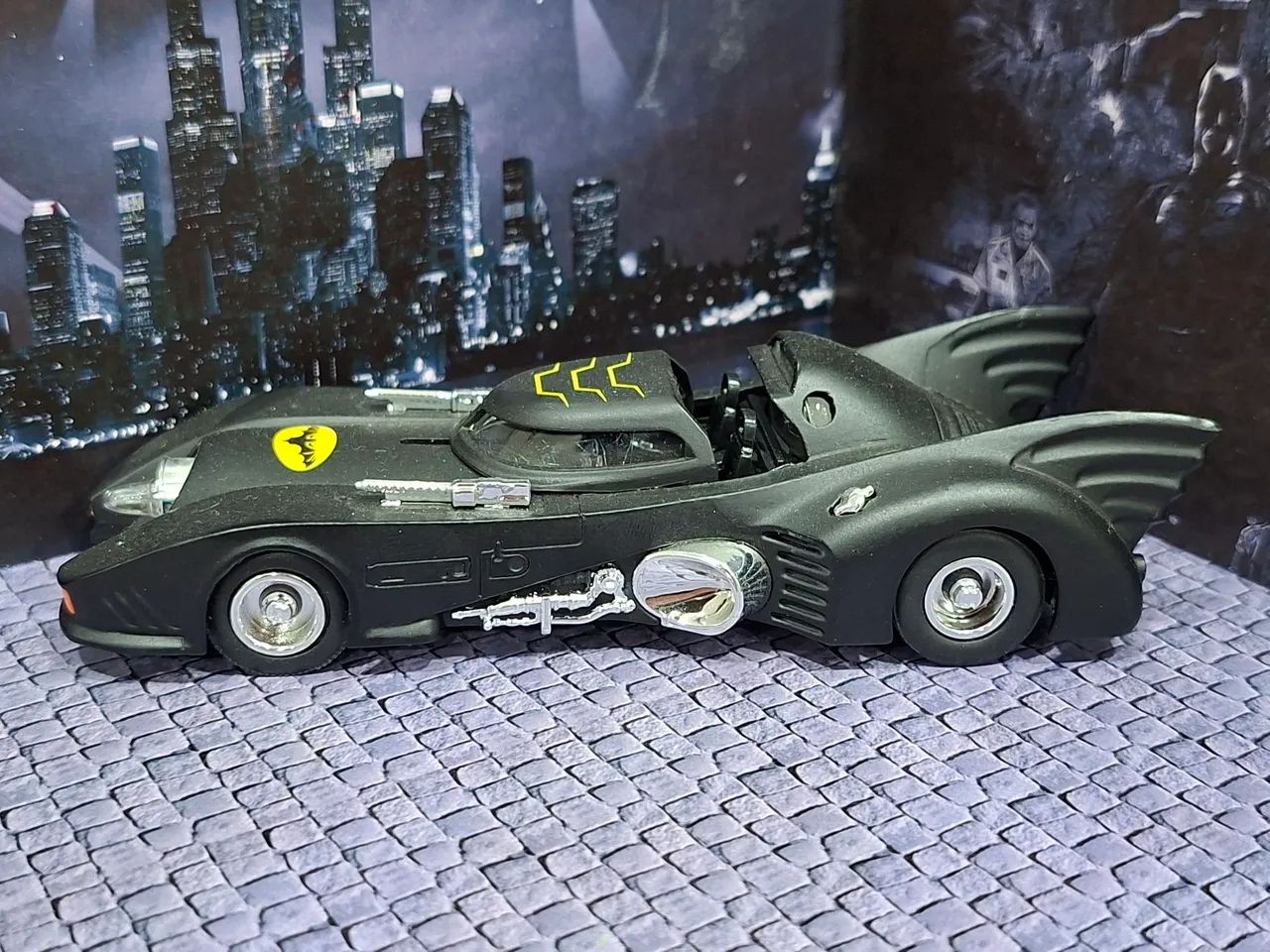 Miniatura Batmóvel 1:50 - Foto 3