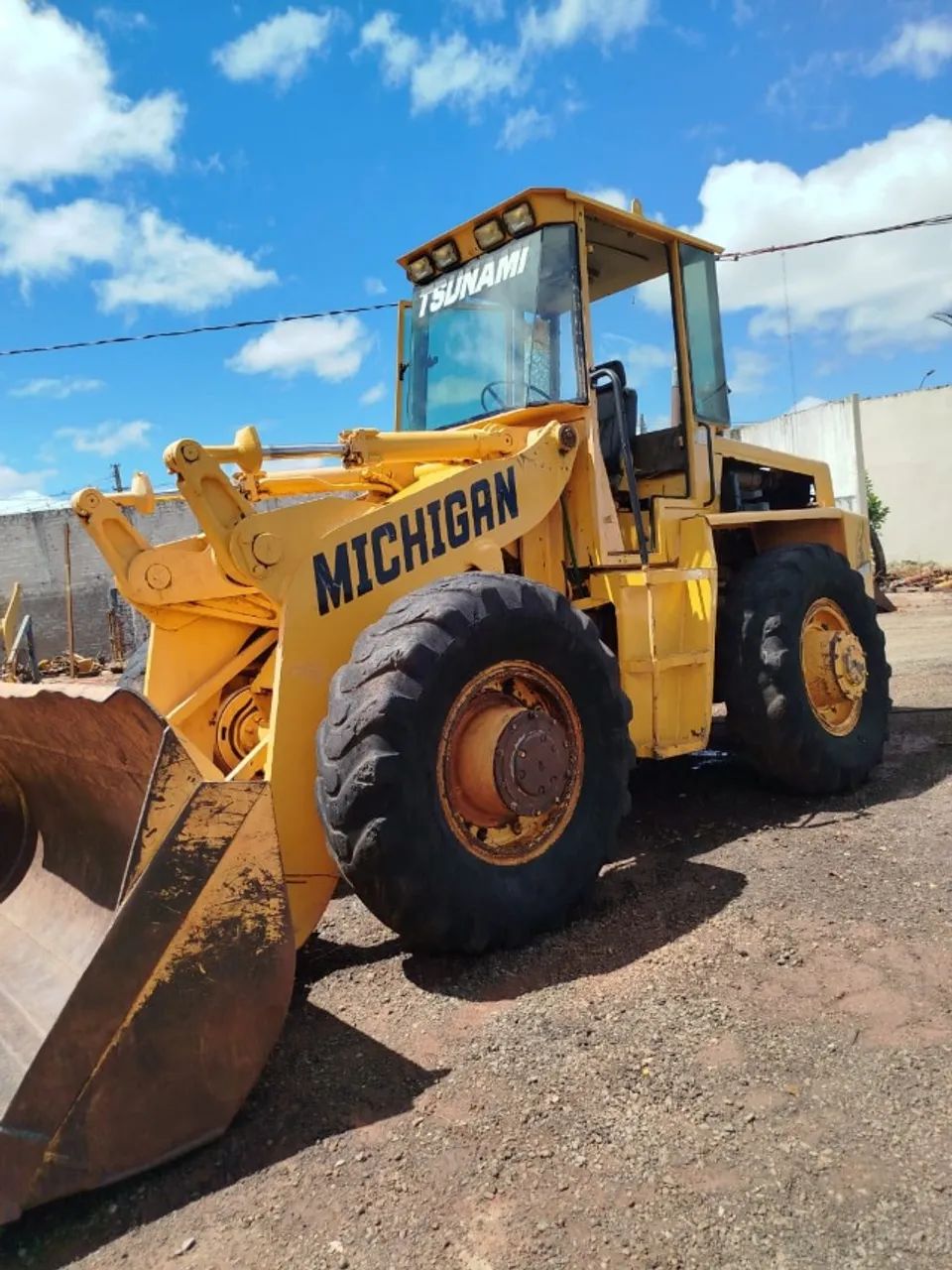 PA CARREGADEIRA MICHIGAN 75 III  ANO 1980  - Foto 4