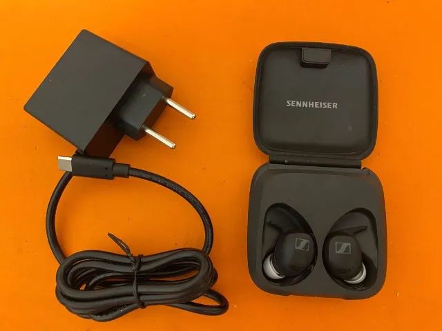 Fones de ouvido Sennheiser Momentum Sport Black estudo trocas