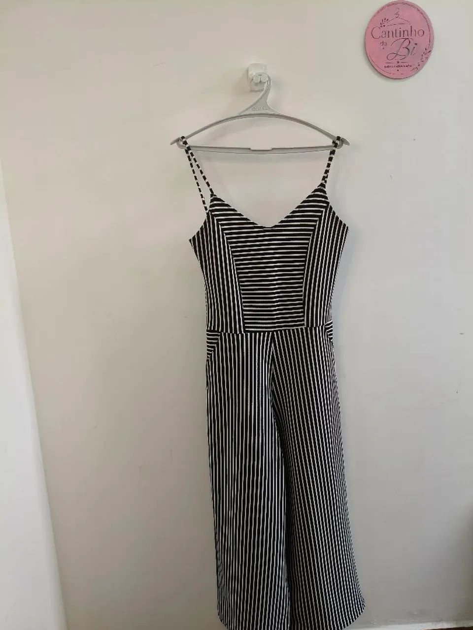 Macacão listrado preto e branco Tam G  - Foto 2