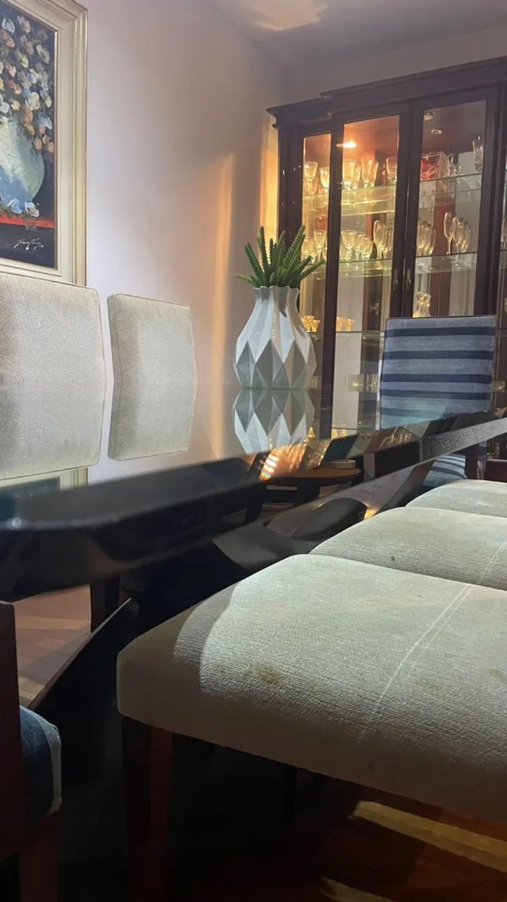 MESA DE JANTAR DE VIDRO PARA 8 LUGARES - GRANDE E ELEGANTE - Foto 2