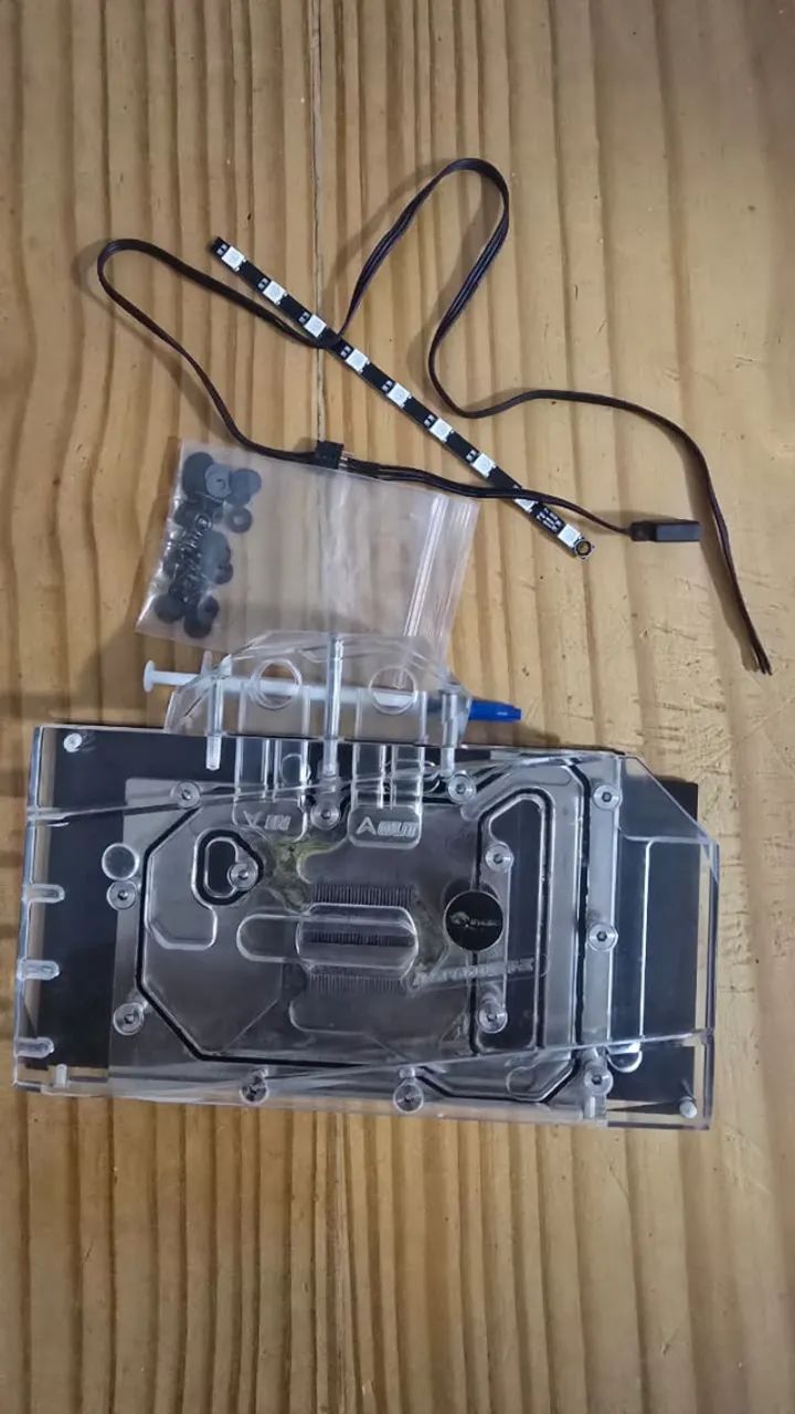 Waterblock GPU Bykski Sapphire RX 6600 XT A-RGB + Backplate - Foto 3